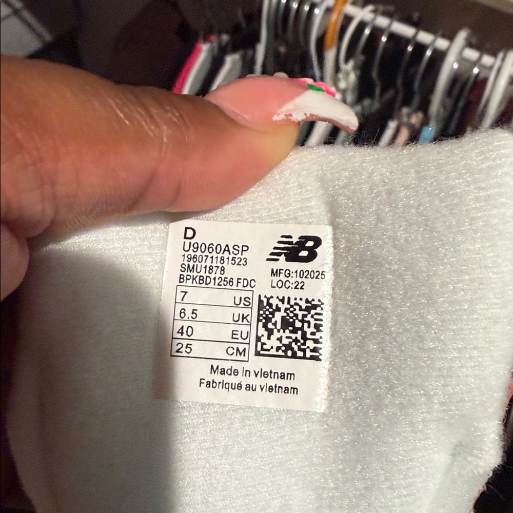 New Balance 9060 Beige with Leopard print - Picture 4 of 4